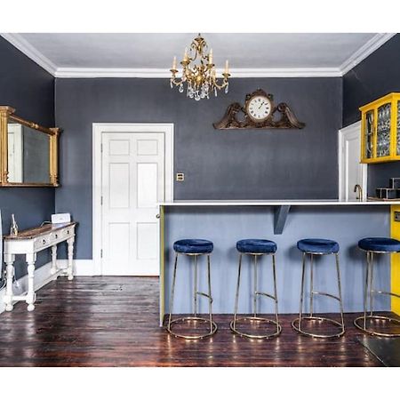 Bennett'S Lodgings A Luxurious 2 Bed Apartment Бат Экстерьер фото